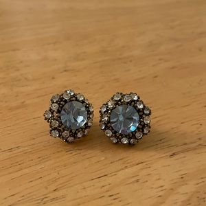 Francesca’s stud earring